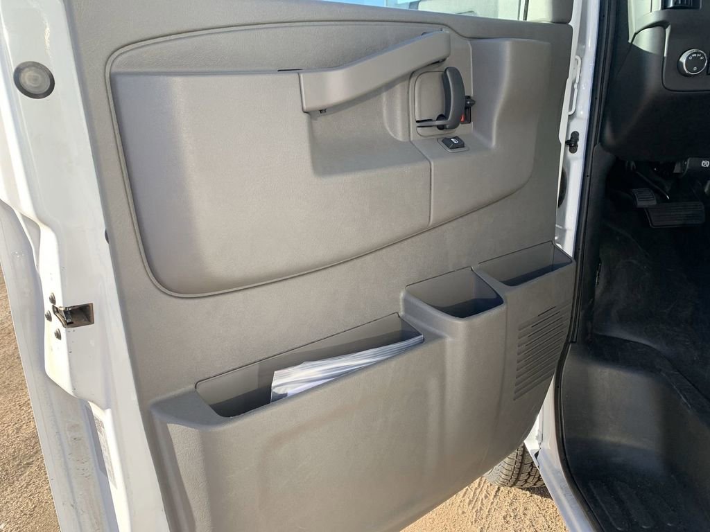 New 2025 Chevrolet Express 4500 w/ Power Convenience Package image 20