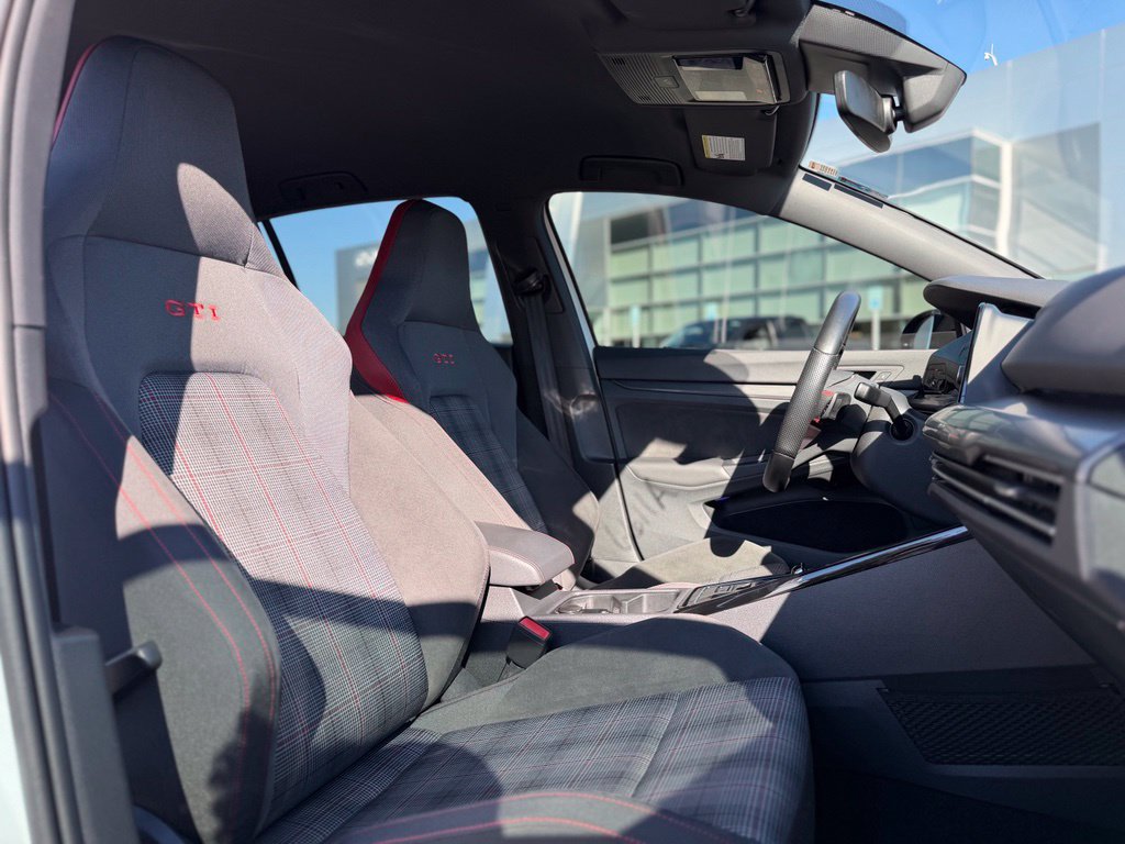Used 2023 Volkswagen GTI 40th Anniversary Edition FWD image 10