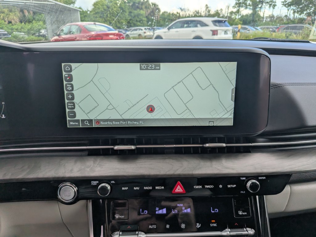 Certified 2024 Kia Carnival SX FWD image 25