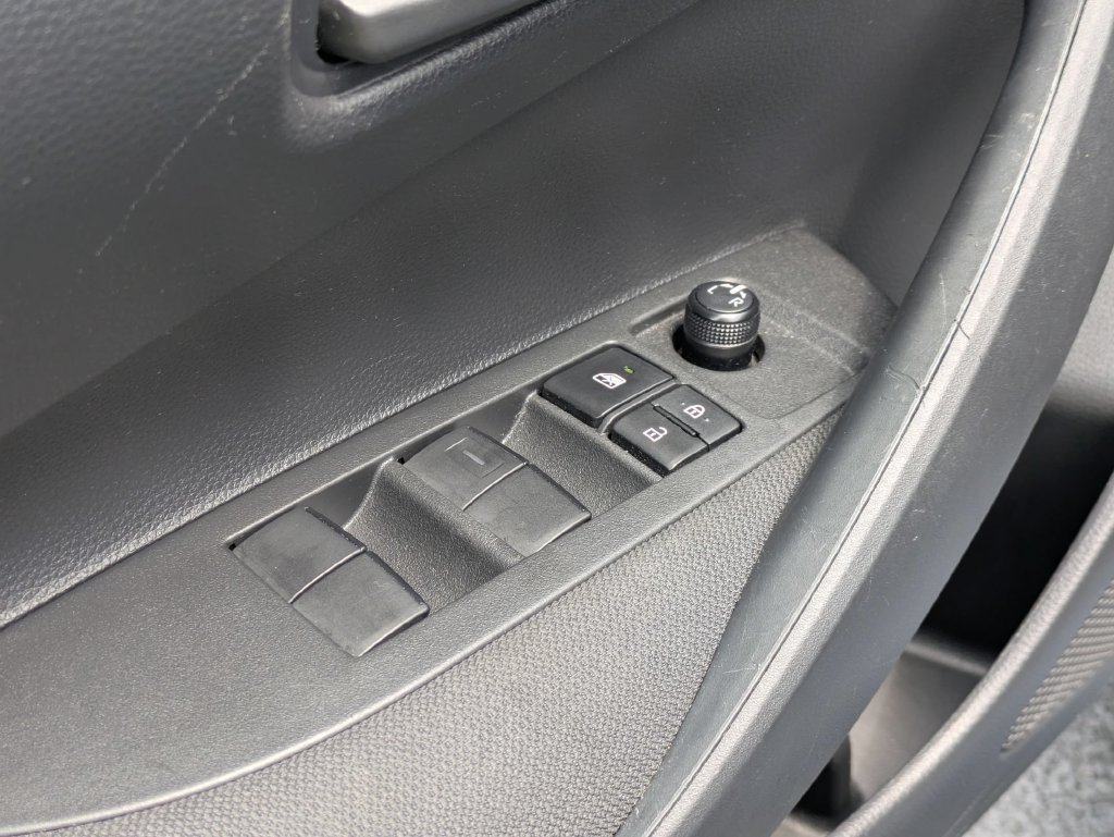 Used 2025 Toyota Corolla LE FWD image 13