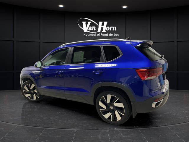 Used 2024 Volkswagen Taos SEL image 3