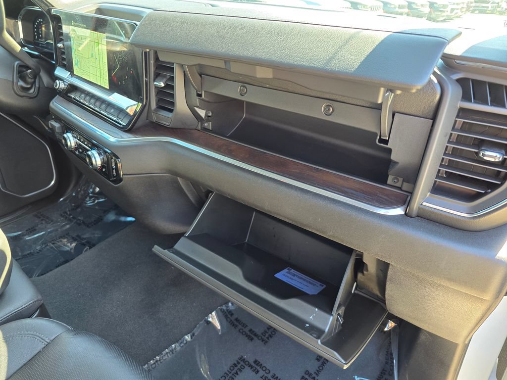 Used 2025 GMC Sierra 1500 SLT AWD/4WD image 42