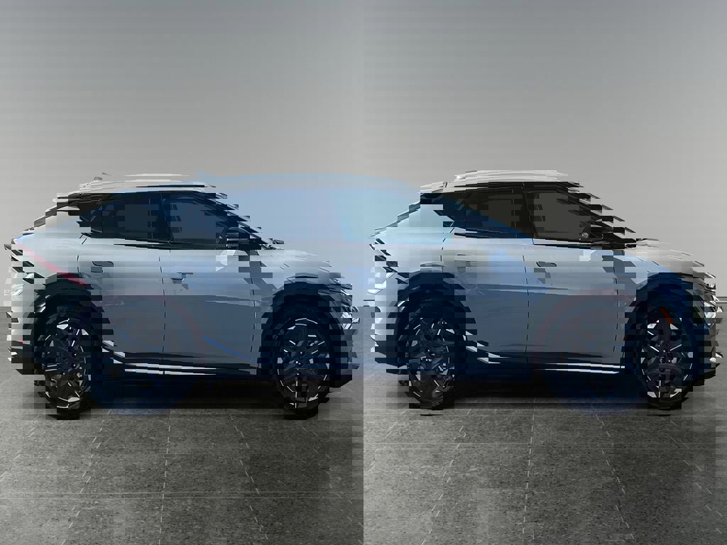 Used 2025 Kia EV6 Light RWD image 8