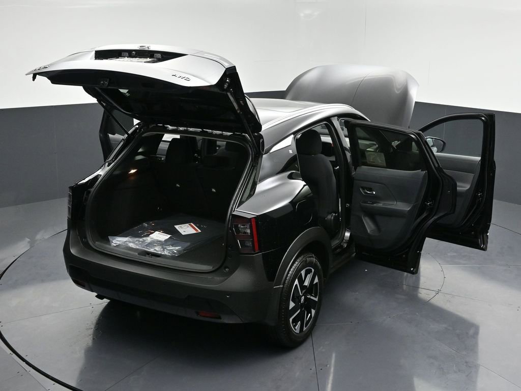 New 2026 Nissan Kicks SV w/ SV Premium Package AWD/4WD image 31