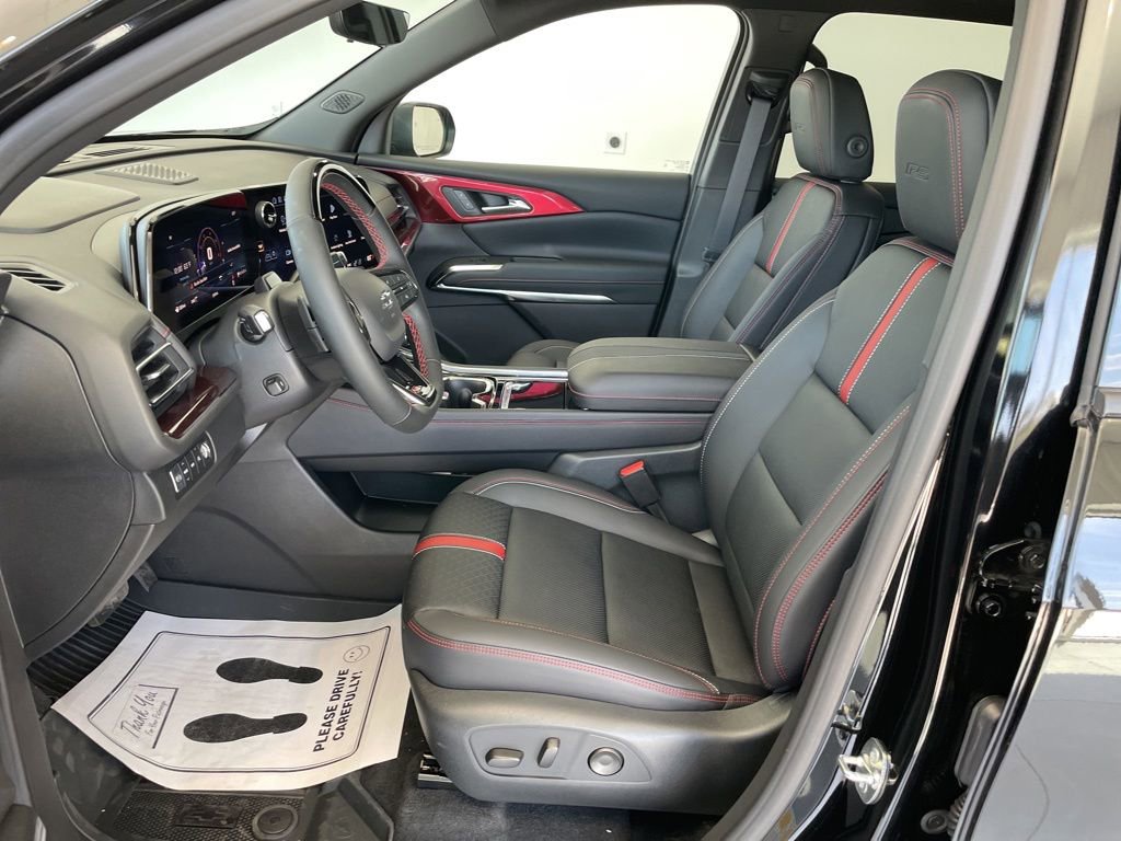 New 2026 Chevrolet Traverse RS w/ LPO, Floor Liner Package AWD/4WD image 9
