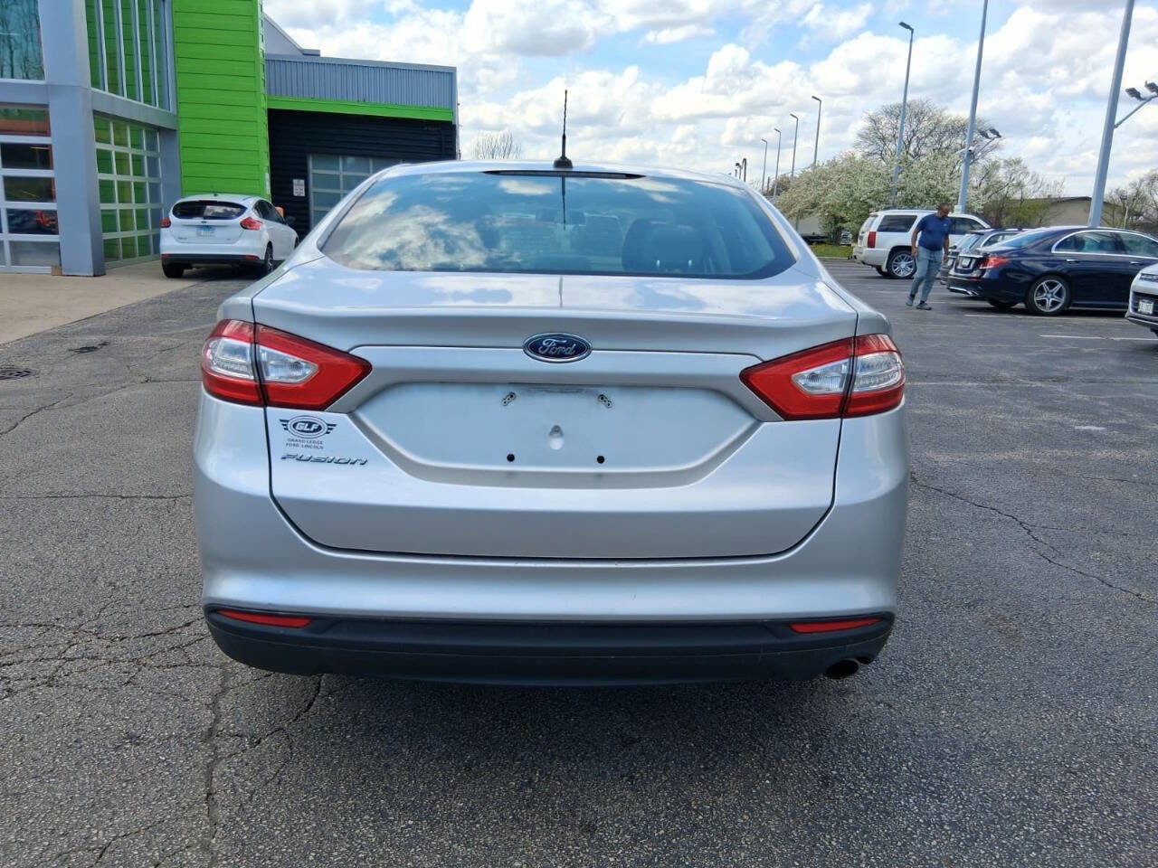 Used 2014 Ford Fusion S FWD image 8