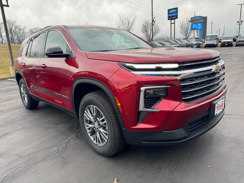 New 2026 Chevrolet Traverse LT image 2