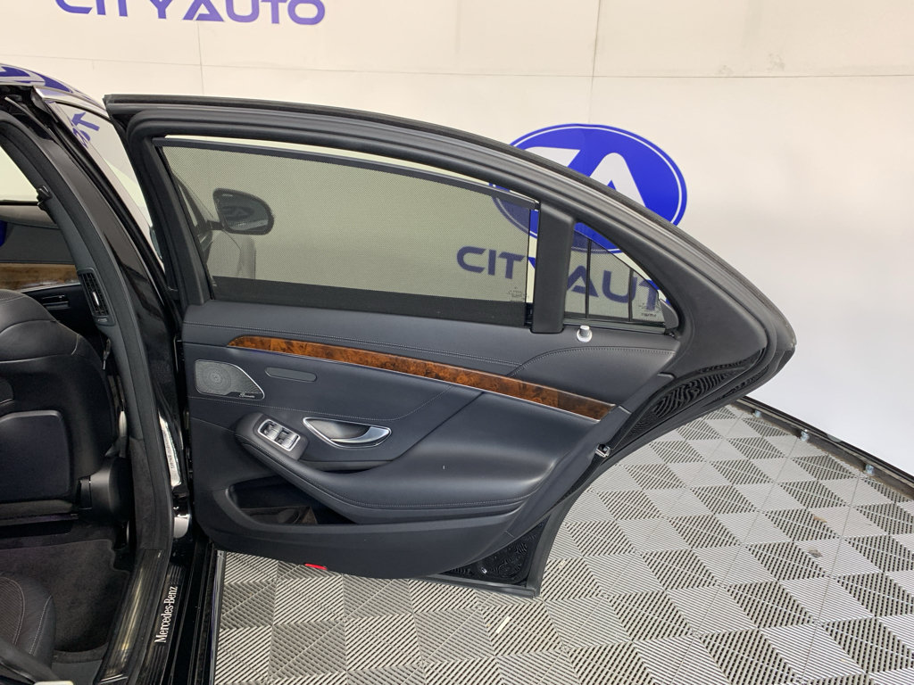 Used 2015 Mercedes-Benz S 550 Sedan image 34