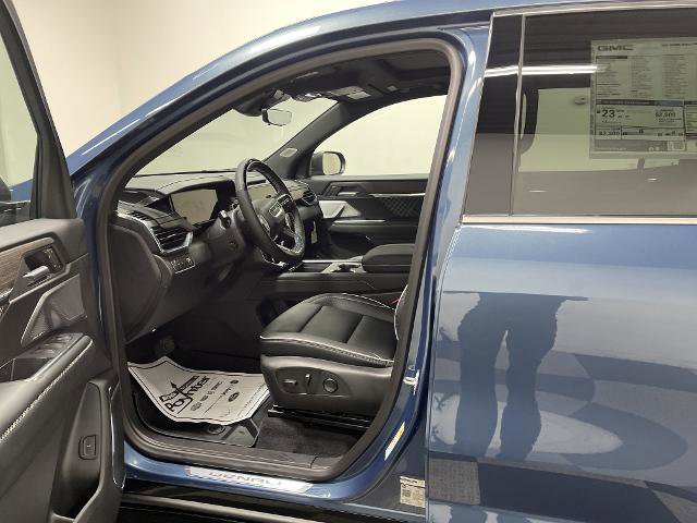 New 2025 GMC Acadia Denali w/ Super Cruise Package image 7