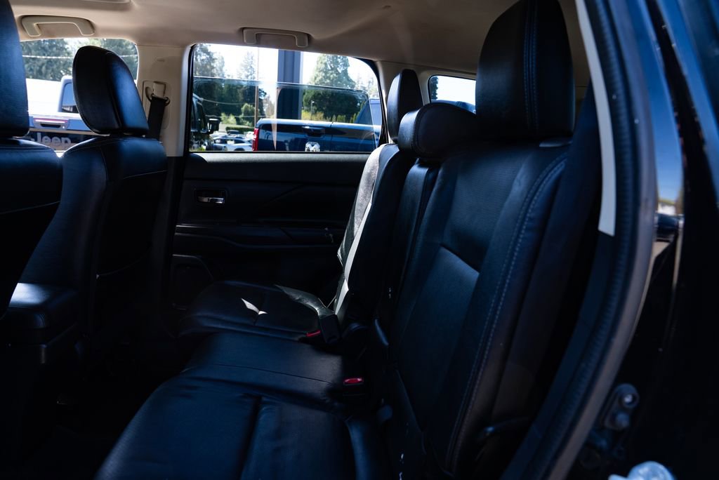 Used 2018 Mitsubishi Outlander GT image 21