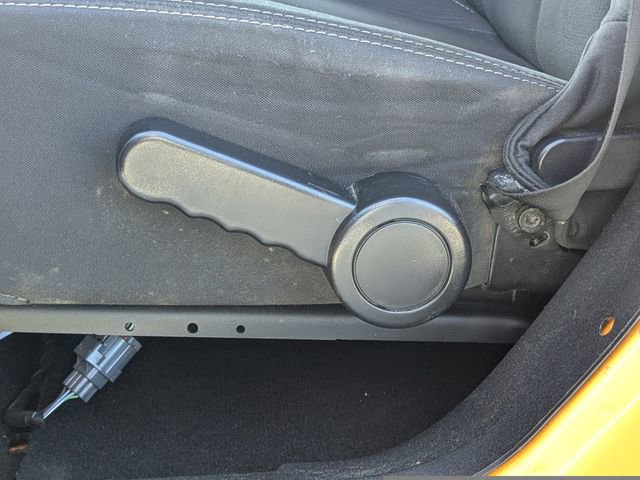 Used 2013 Jeep Wrangler Unlimited Rubicon w/ Connectivity Group image 18