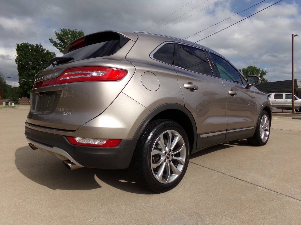 Used 2018 Lincoln MKC Select w/ Select Plus Package FWD image 32
