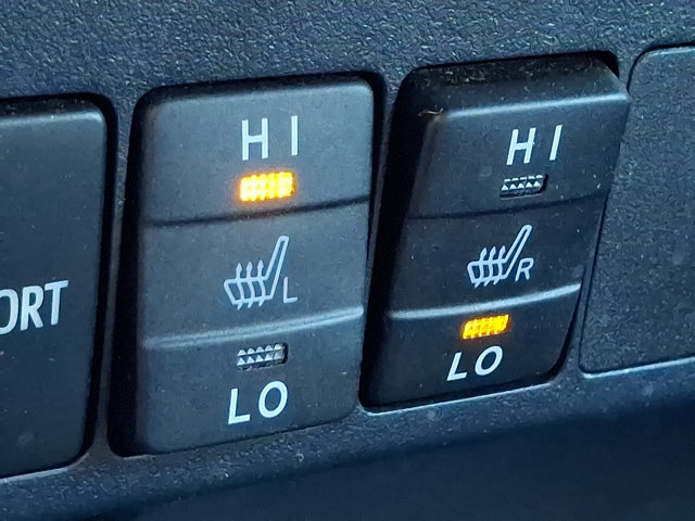 Used 2018 Toyota RAV4 XLE AWD/4WD image 24
