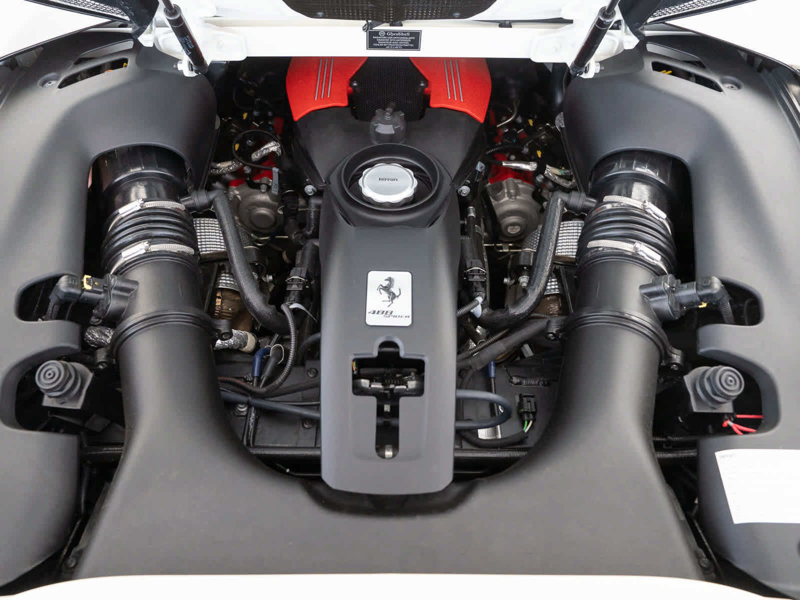 Used 2018 Ferrari 488 Spider RWD image 32