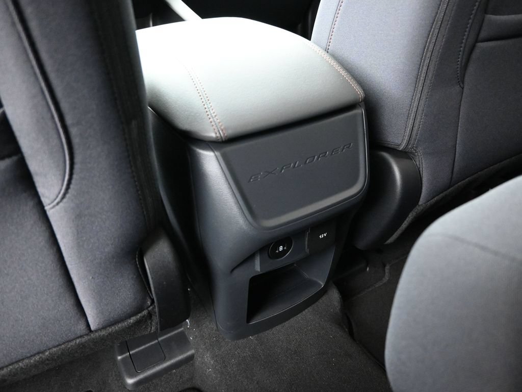 New 2026 Ford Explorer Active RWD image 20