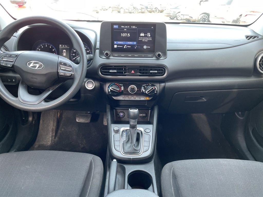 Used 2022 Hyundai Kona SEL image 11