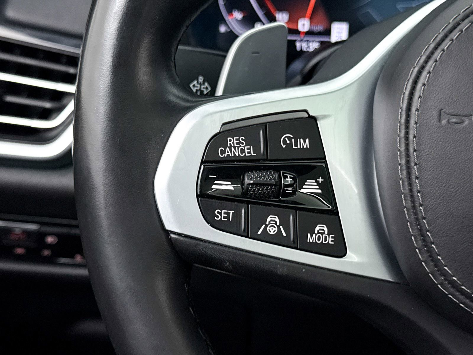 Used 2021 BMW X5 M50i image 37