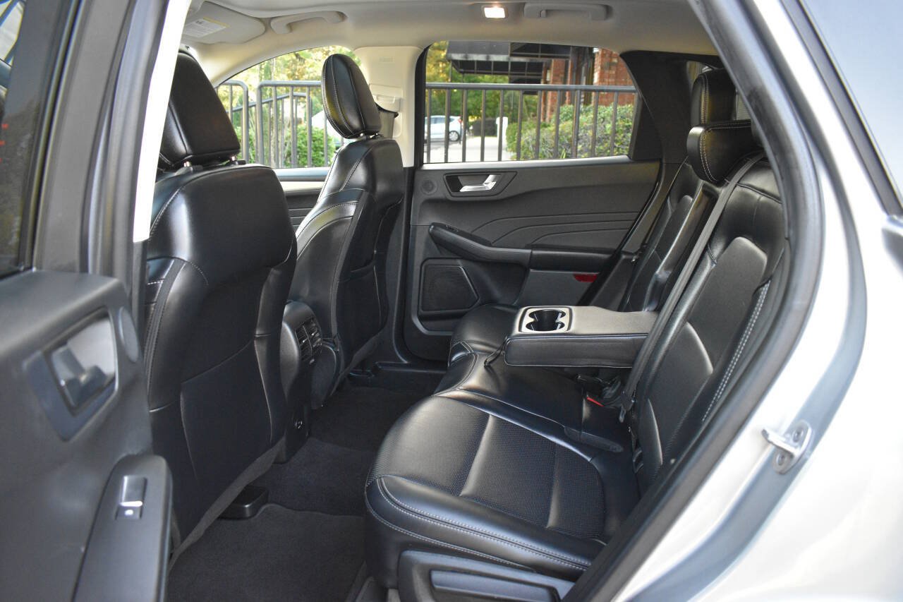 Used 2021 Ford Escape SEL w/ Technology Package FWD image 9