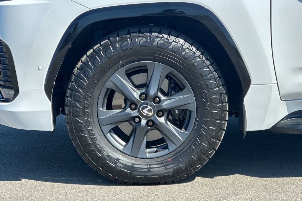 New 2026 Lexus LX 700h Overtrail image 26