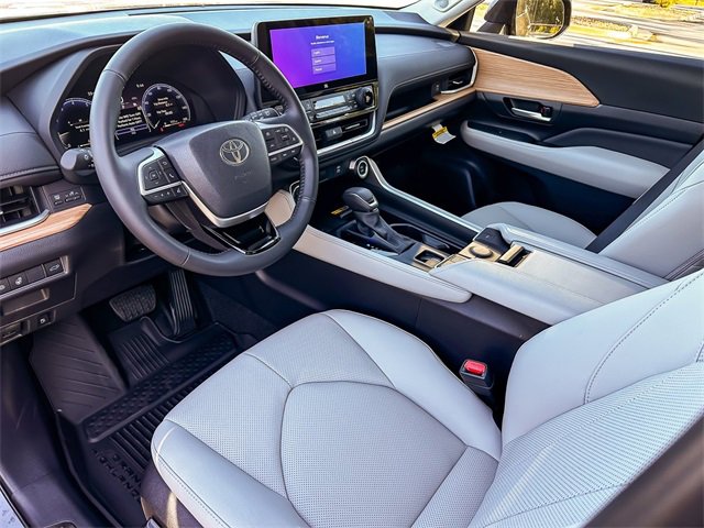 New 2026 Toyota Grand Highlander Limited image 12