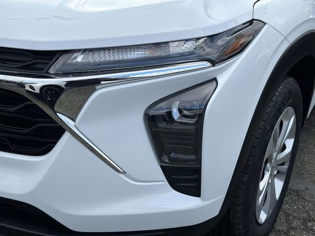 Certified 2024 Chevrolet Trax LS w/ Driver Confidence Package image 6