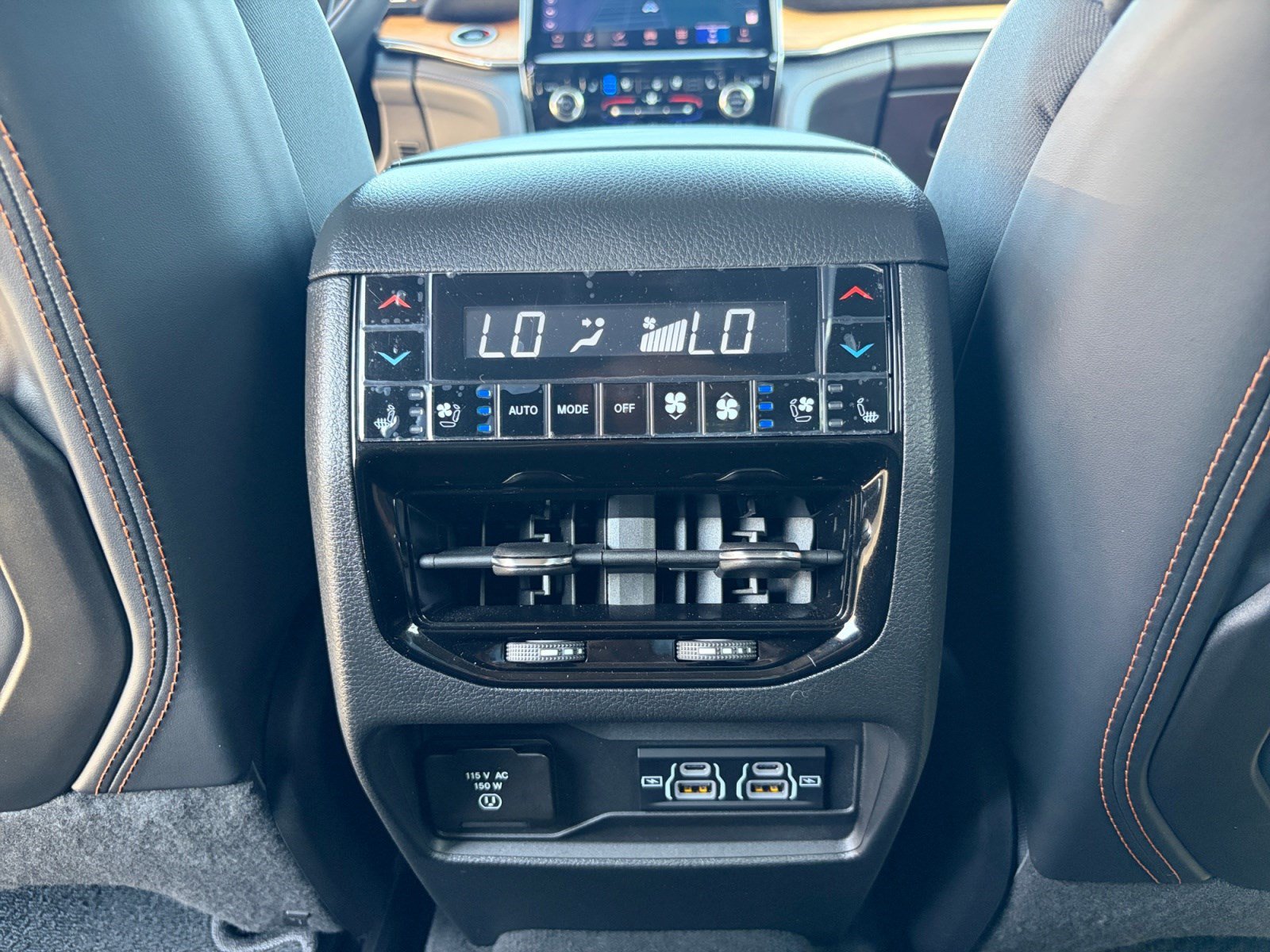 Used 2025 Jeep Grand Cherokee L Summit AWD/4WD image 28
