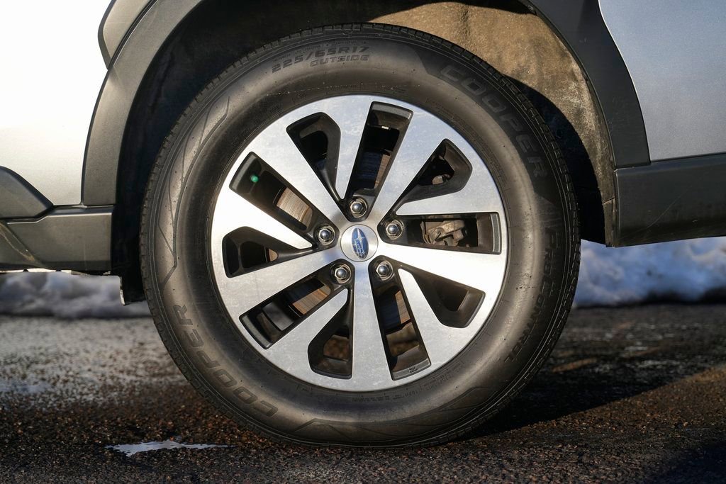 Used 2023 Subaru Outback 2.5i image 14