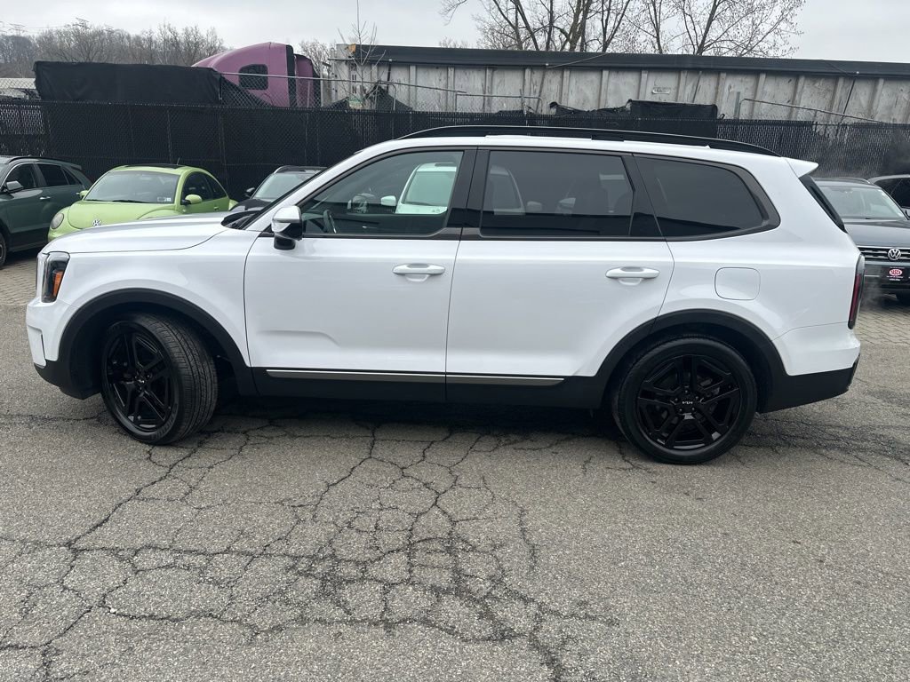Used 2023 Kia Telluride SX Prestige X-Line image 3