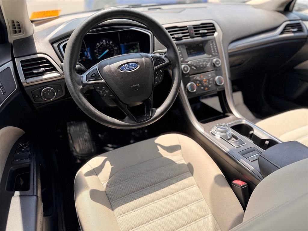 Used 2018 Ford Fusion S FWD image 7
