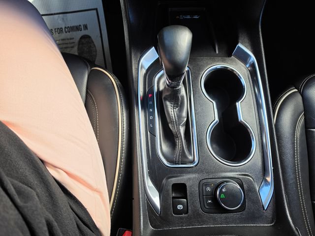 Used 2023 Chevrolet Traverse Premier FWD image 14