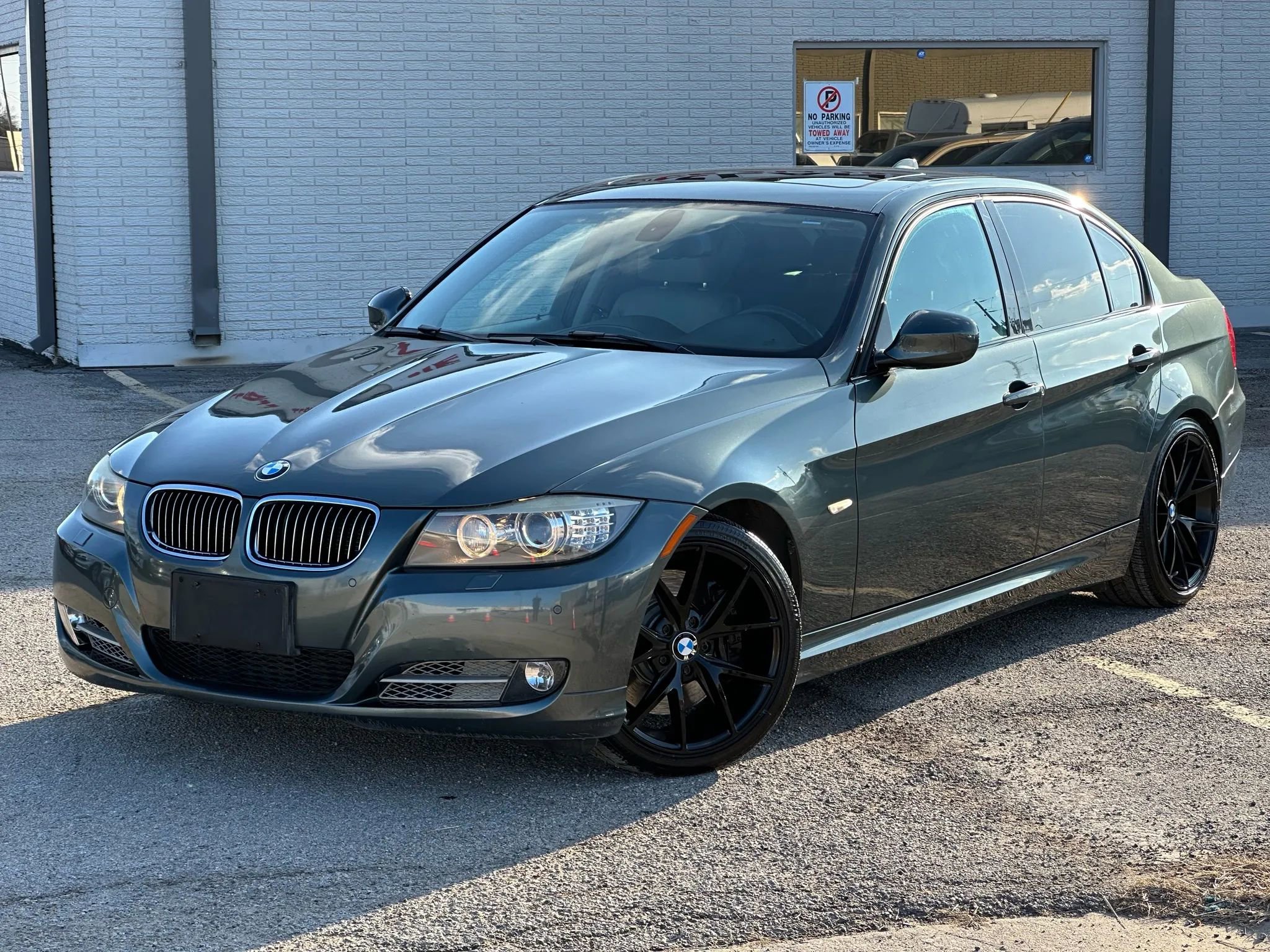 Used 2011 BMW 335d Sedan RWD image 2