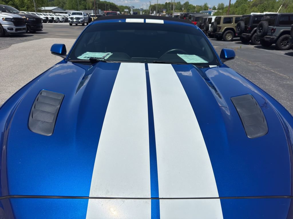 Used 2017 Ford Mustang GT Premium w/ GT Performance Package RWD image 17