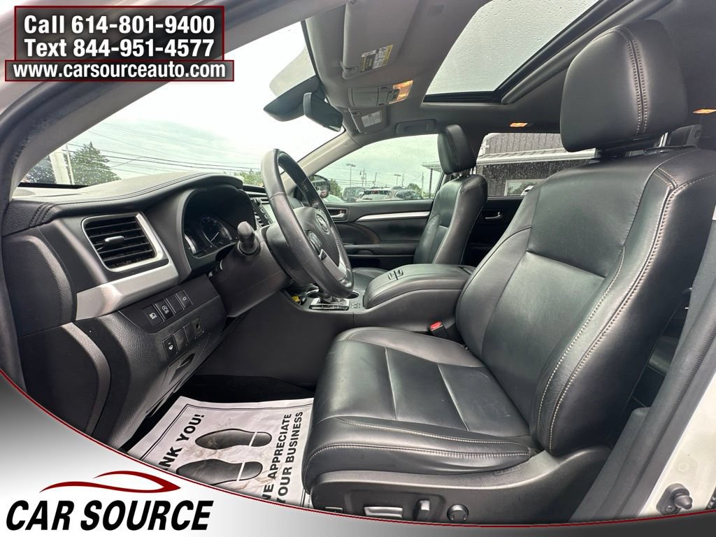 Used 2019 Toyota Highlander XLE AWD/4WD image 10