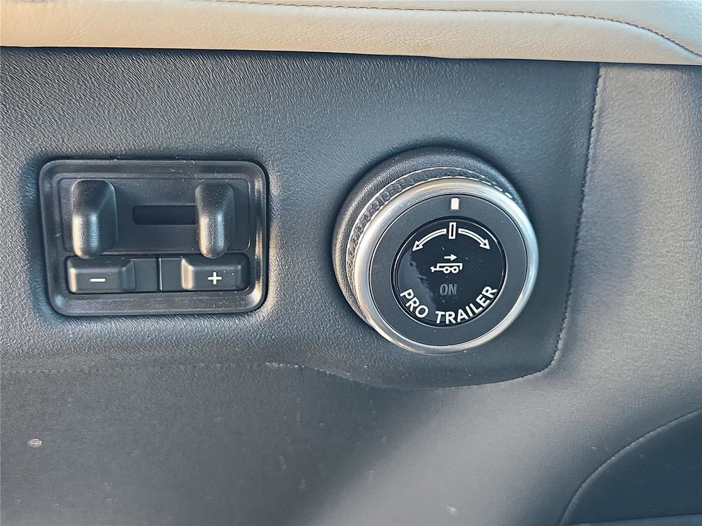 New 2026 Lincoln Navigator L Black Label w/ Black Label Special Edition image 24