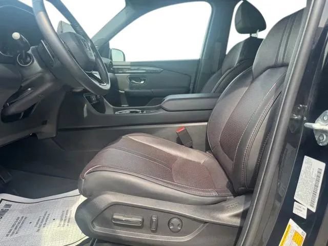 Used 2025 Honda Pilot Black Edition image 9
