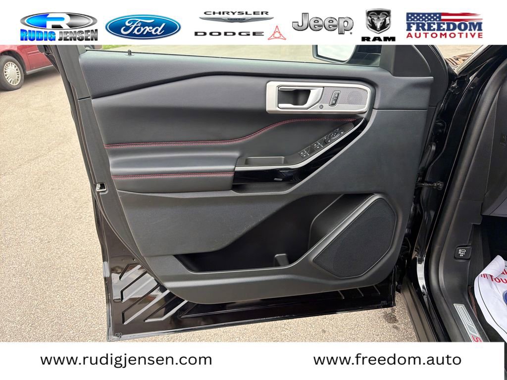 Used 2023 Ford Explorer ST-Line w/ Class IV Trailer Tow Package AWD/4WD image 10