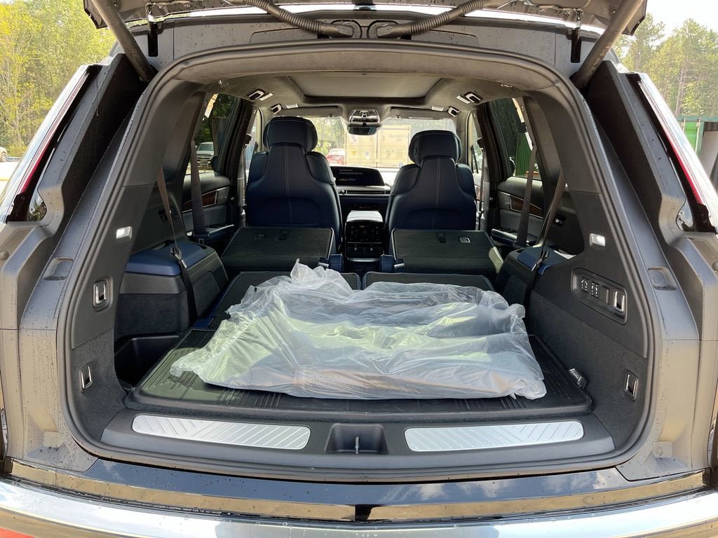 New 2026 Cadillac Vistiq Premium Luxury w/ LPO, Floor Liner Package image 26