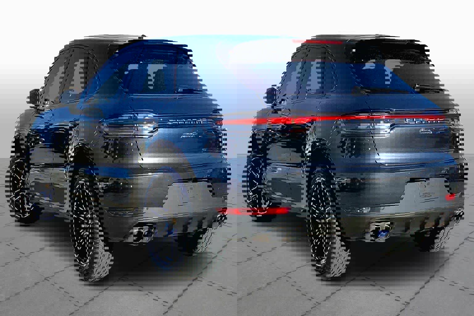 Used 2021 Porsche Macan S image 10