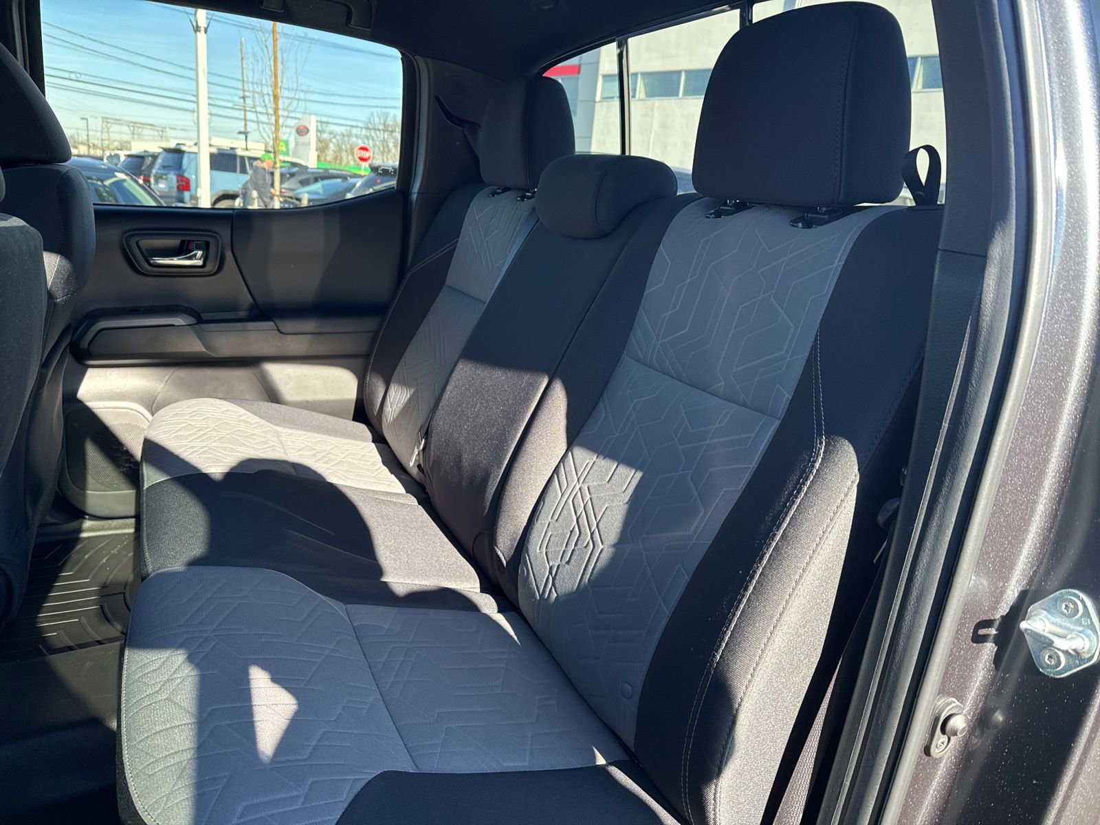 Used 2022 Toyota Tacoma TRD Sport image 14