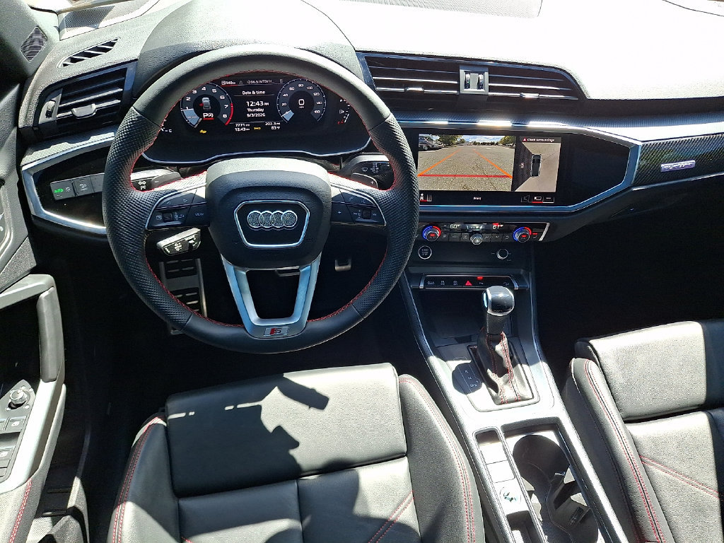 Used 2025 Audi Q3 2.0T Premium Plus AWD/4WD image 2