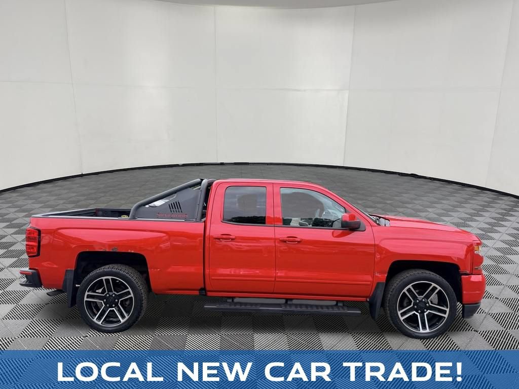 Used 2017 Chevrolet Silverado 1500 LT w/ All Star Edition AWD/4WD image 2