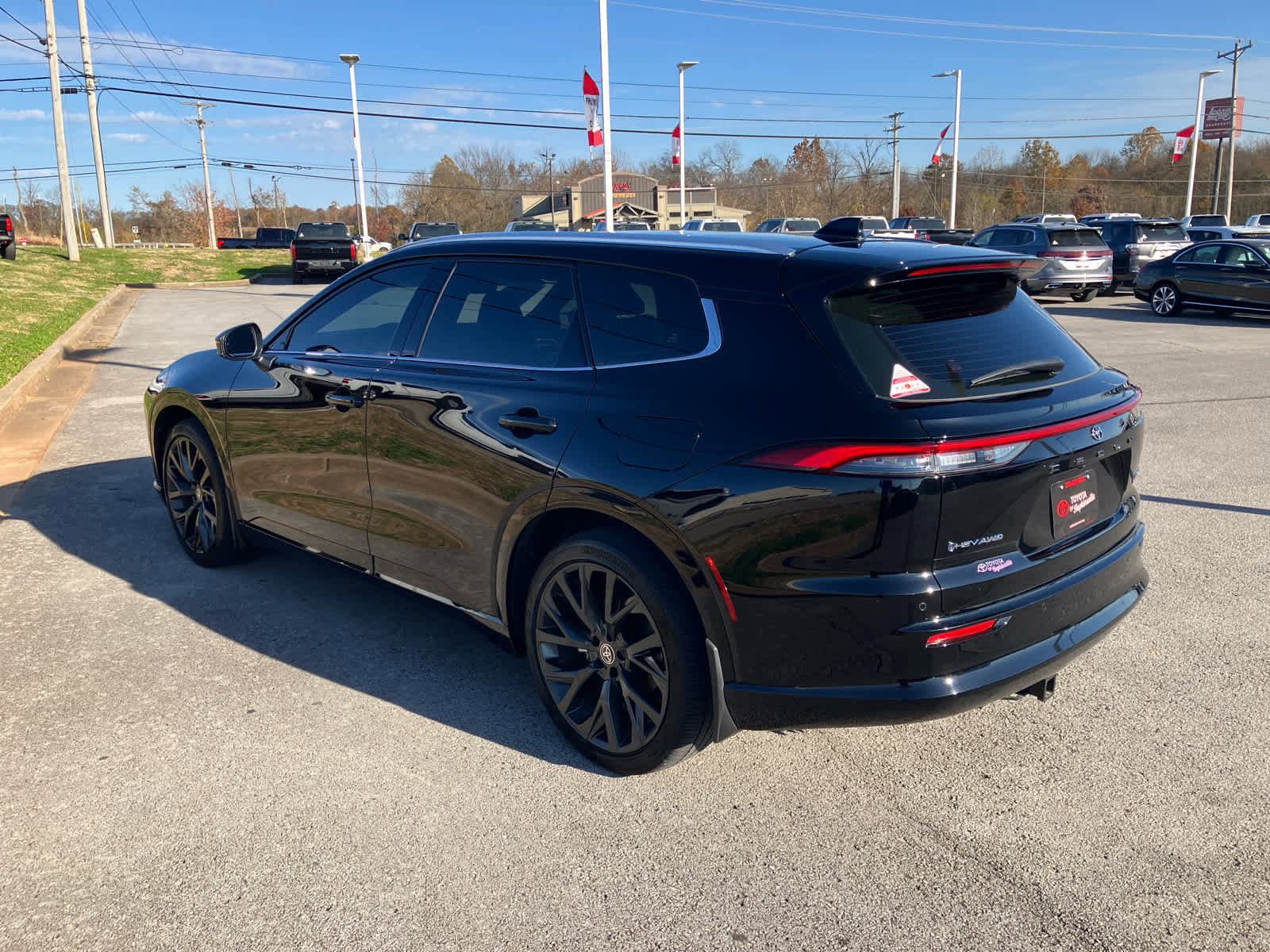 Used 2025 Toyota Crown Signia Limited image 5