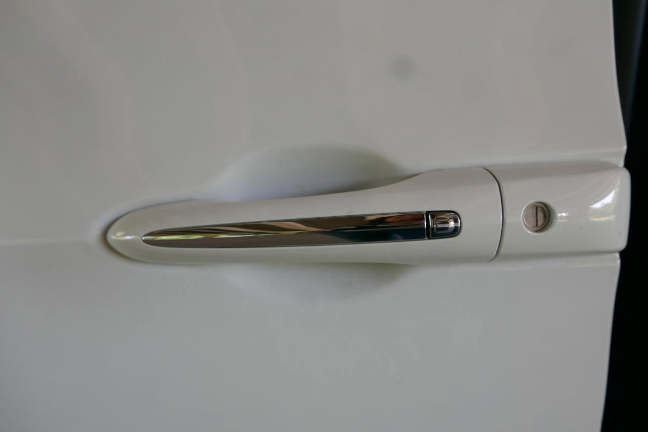Used 2021 Chrysler Pacifica Touring-L FWD image 24