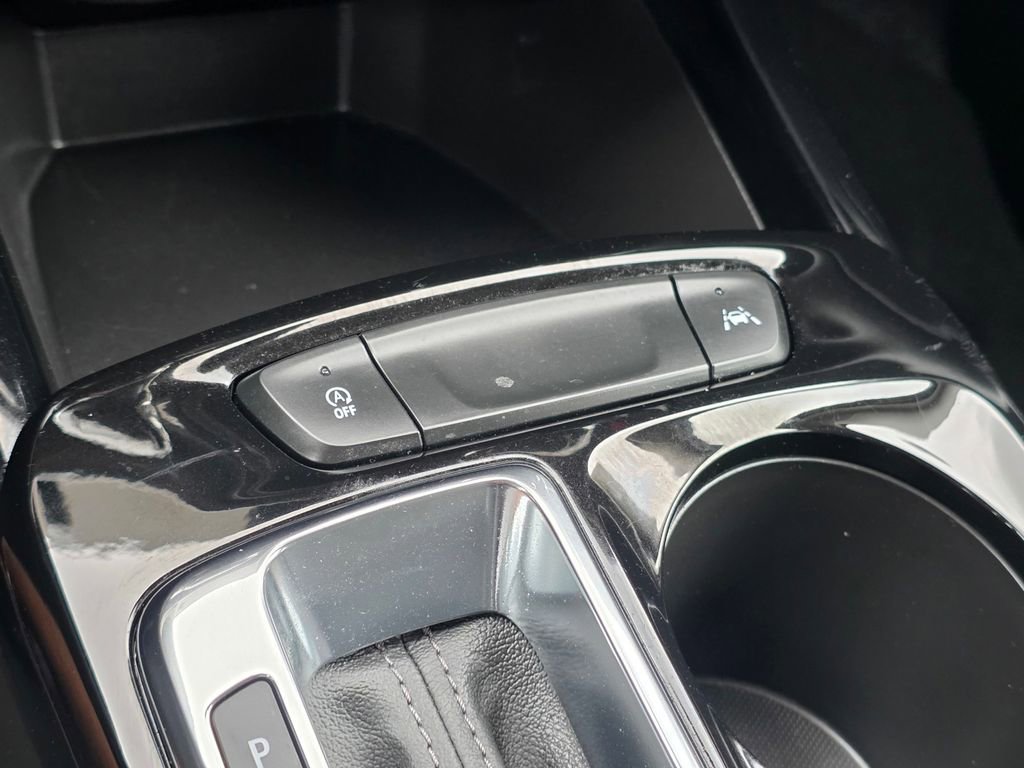 Used 2026 Chevrolet Trax LT FWD image 31
