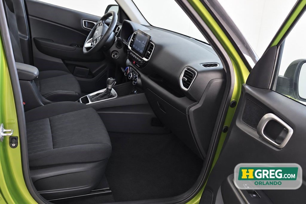 Used 2023 Hyundai Venue SE w/ Cargo Package FWD image 11