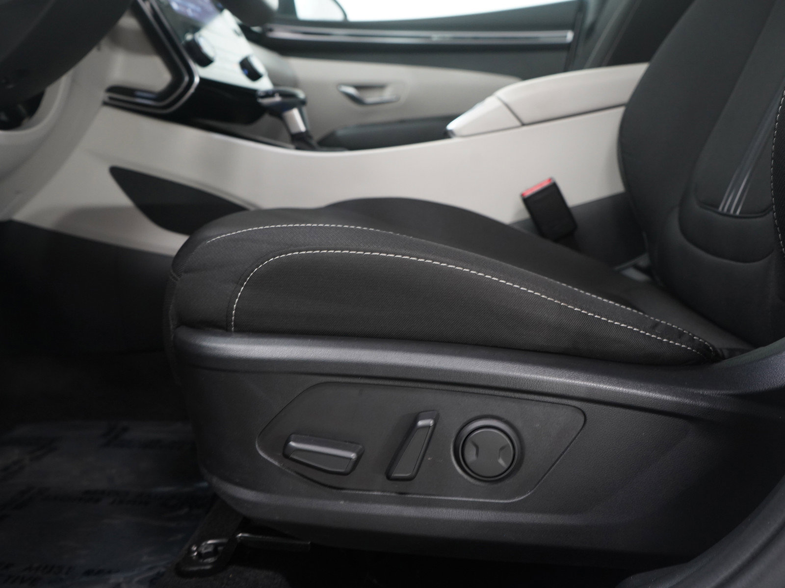 Certified 2023 Hyundai Tucson SEL FWD image 21