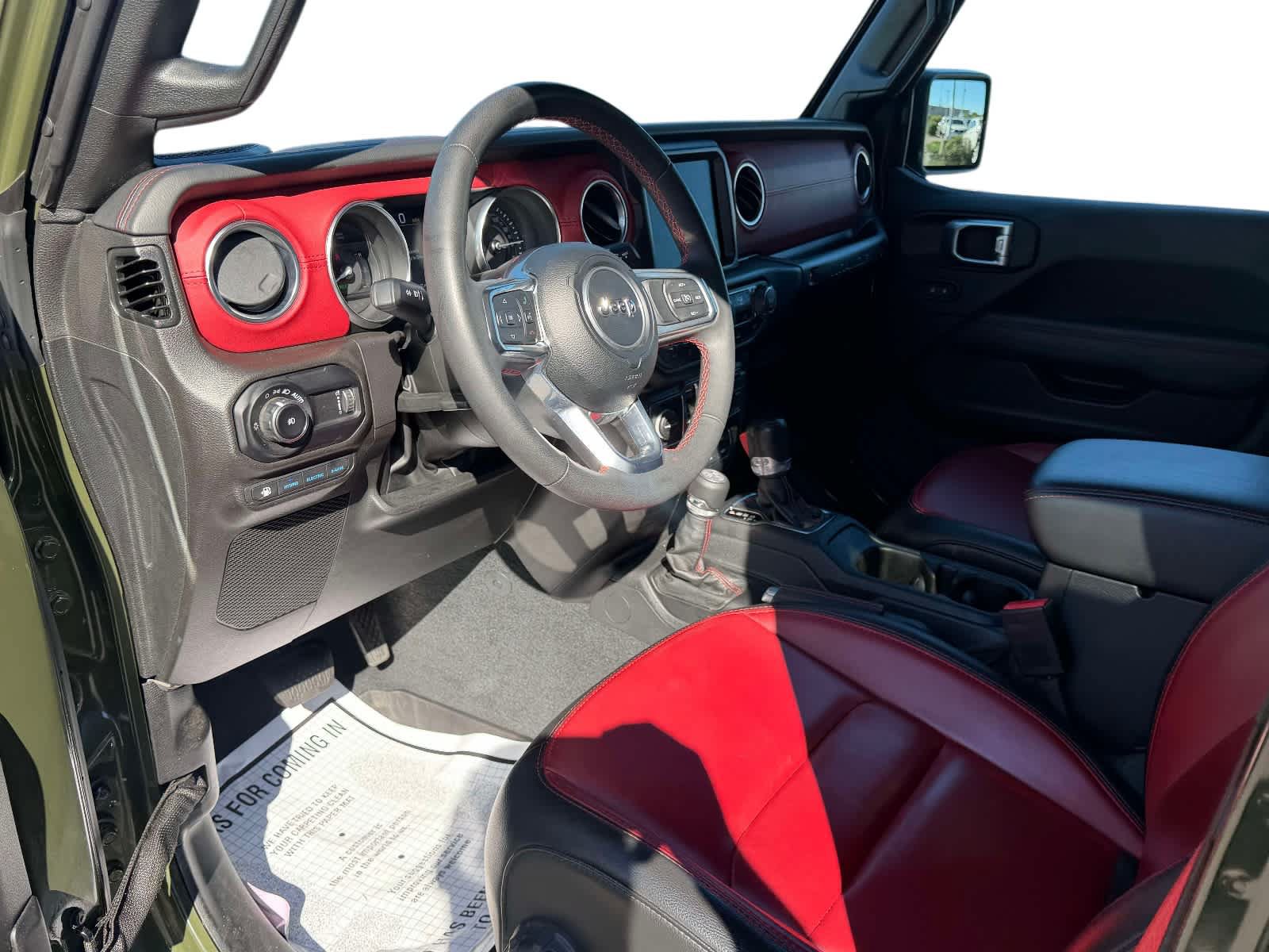 Used 2023 Jeep Wrangler Unlimited Rubicon 4xe AWD/4WD image 14