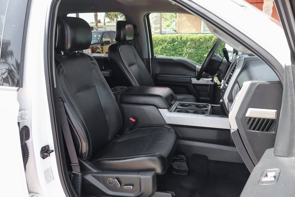 Used 2017 Ford F350 Lariat w/ Chrome Package image 39