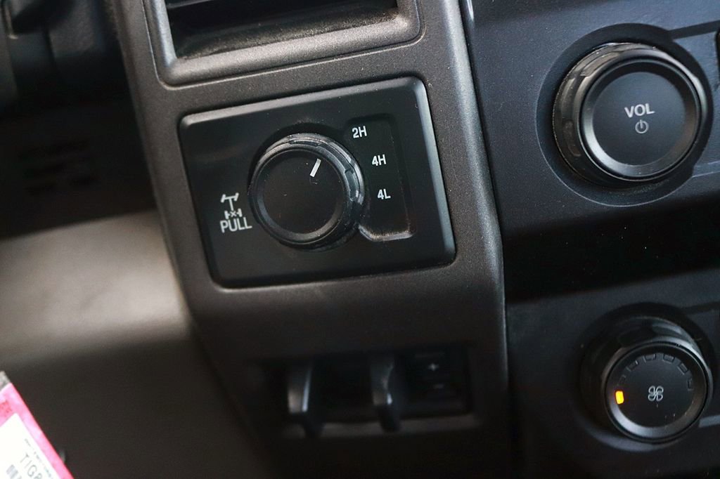 Used 2022 Ford F250 XL w/ Power Equipment Group image 19
