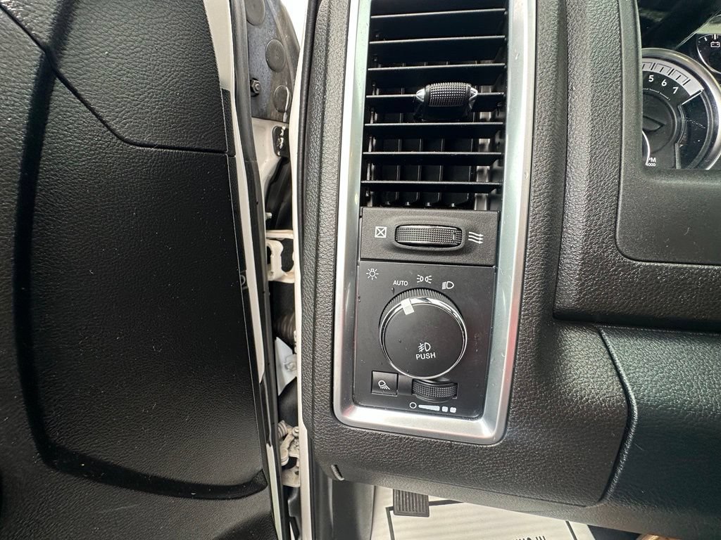 Used 2023 RAM 1500 Warlock AWD/4WD image 16